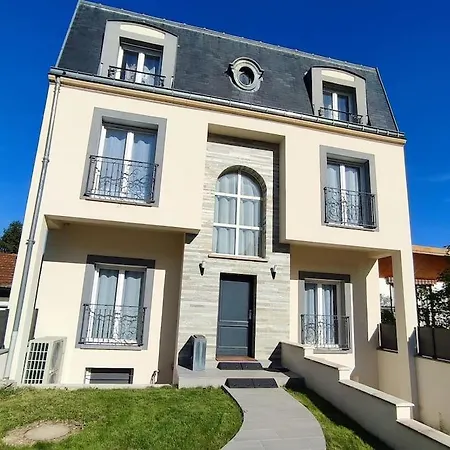 Large Architect-designed House 230 Sqm /2475 Sqft Dom wakacyjny