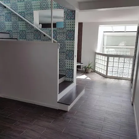 Large Architect-designed House 230 Sqm /2475 Sqft Holiday home Antony